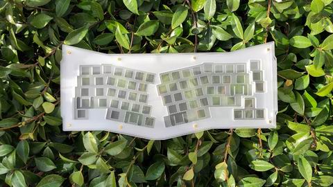 Cat-shaped keyboard by u/cashmeerkat77