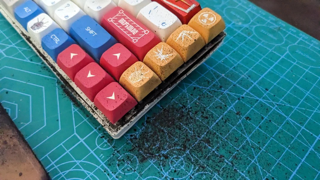 Woke up to my keyboard blown up. How was your day? – CaptainBubblesMcGee Pic: Woke up to my keyboard blown up. How was your day? – CaptainBubblesMcGee