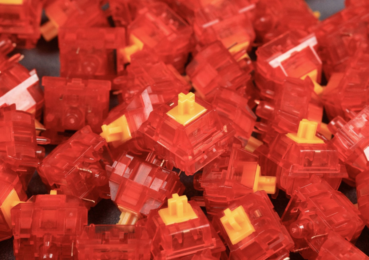 Keygeek Y2 switches simply look fabulous with their bright colors! Pic: Keygeek Y2 switches simply look fabulous with their bright colors!