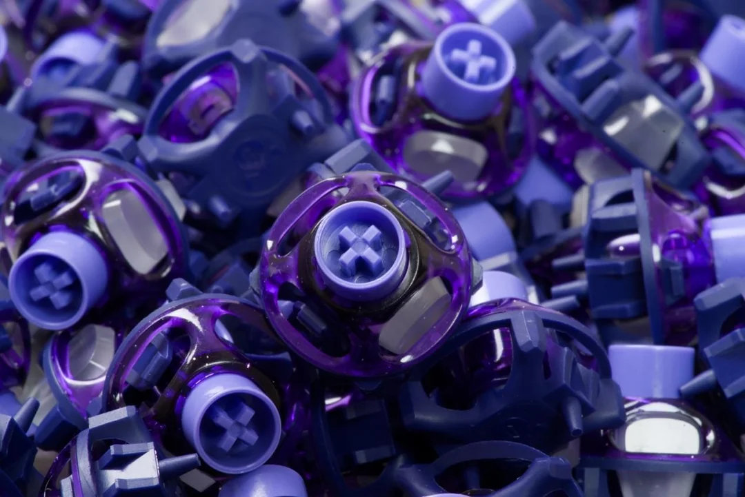 GravaStar UFO magnetic switches (photo by Masro) Pic: GravaStar UFO magnetic switches (photo by Masro)