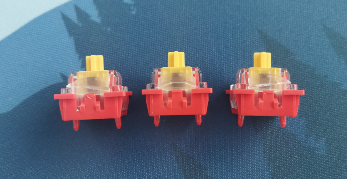 Pic: Two broken housings on the sides &ndash; my fault