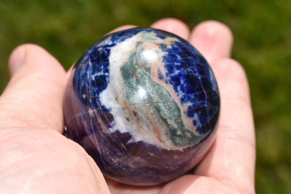 Pic: 45mm sodalite sphere from stonesoftransformation.net